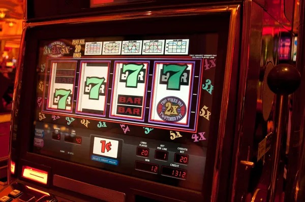 Live dealer studio setup for Kembang Kempis on pools303 login